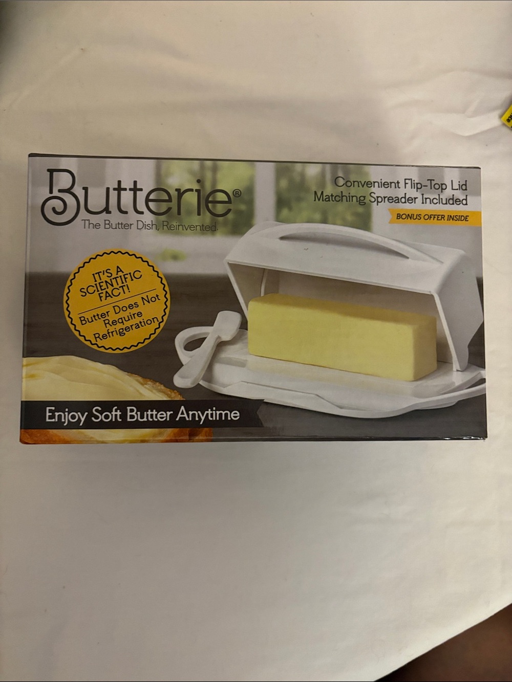 Butterie White Butter Dish and Matching Spreader. New.